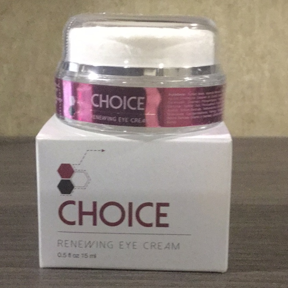 Renewing eye cream by Choice